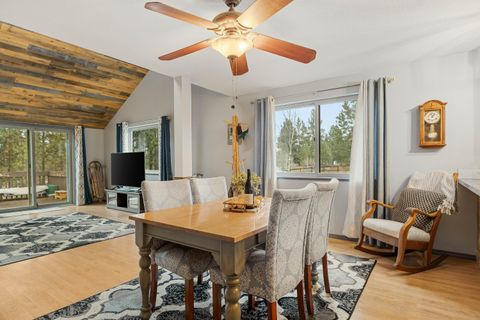 Tiny photo for 55065 Marten Lane, Bend, OR 97707 (MLS # 220213027)