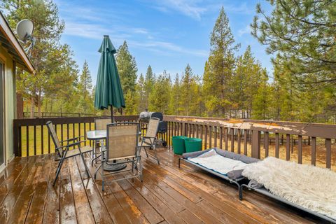 Tiny photo for 55065 Marten Lane, Bend, OR 97707 (MLS # 220213027)