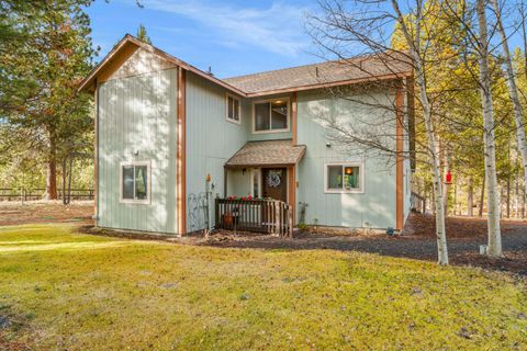 Tiny photo for 55065 Marten Lane, Bend, OR 97707 (MLS # 220213027)