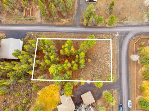 Tiny photo for 55065 Marten Lane, Bend, OR 97707 (MLS # 220213027)