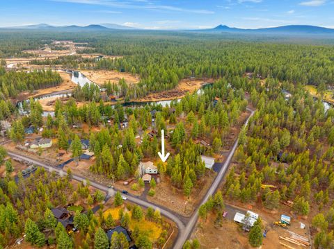 Tiny photo for 55065 Marten Lane, Bend, OR 97707 (MLS # 220213027)