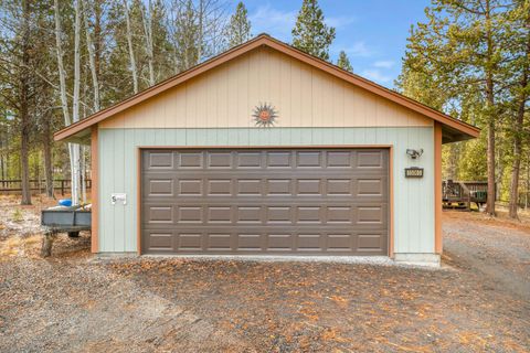 Tiny photo for 55065 Marten Lane, Bend, OR 97707 (MLS # 220213027)