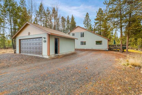 Tiny photo for 55065 Marten Lane, Bend, OR 97707 (MLS # 220213027)