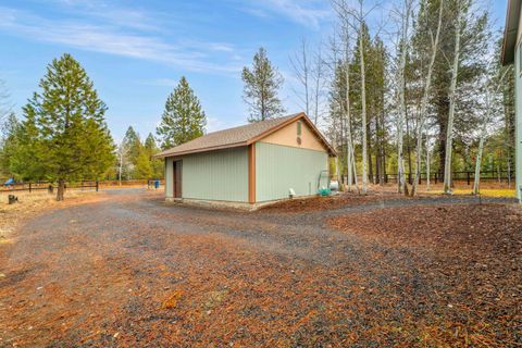 Tiny photo for 55065 Marten Lane, Bend, OR 97707 (MLS # 220213027)