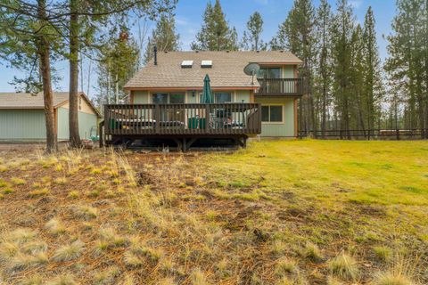 Tiny photo for 55065 Marten Lane, Bend, OR 97707 (MLS # 220213027)