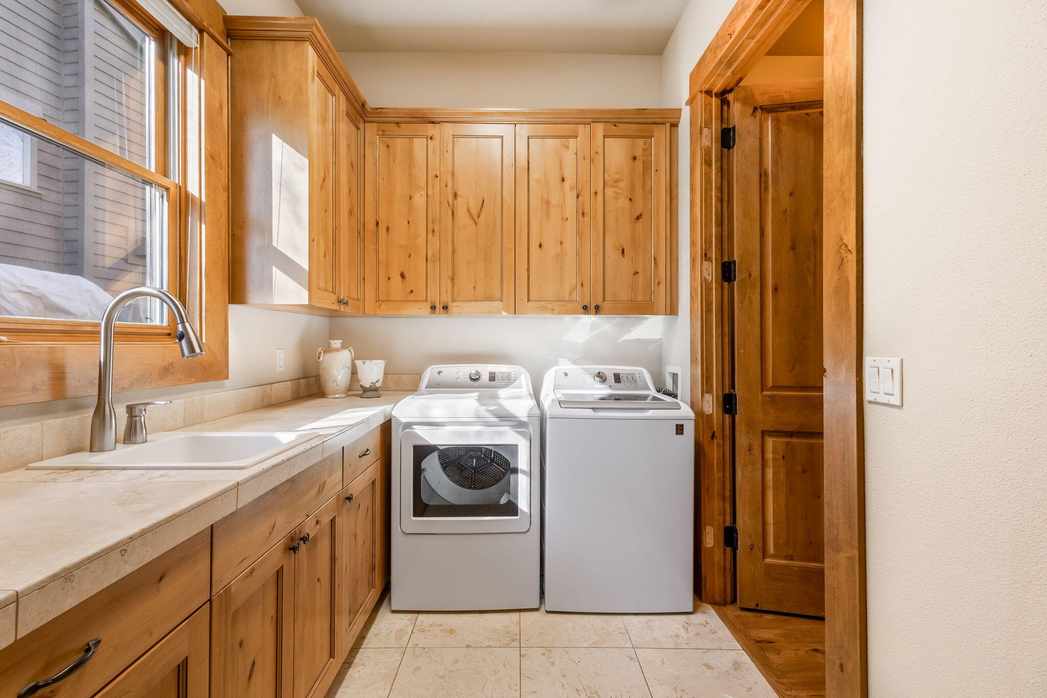 Broken Top - Residential