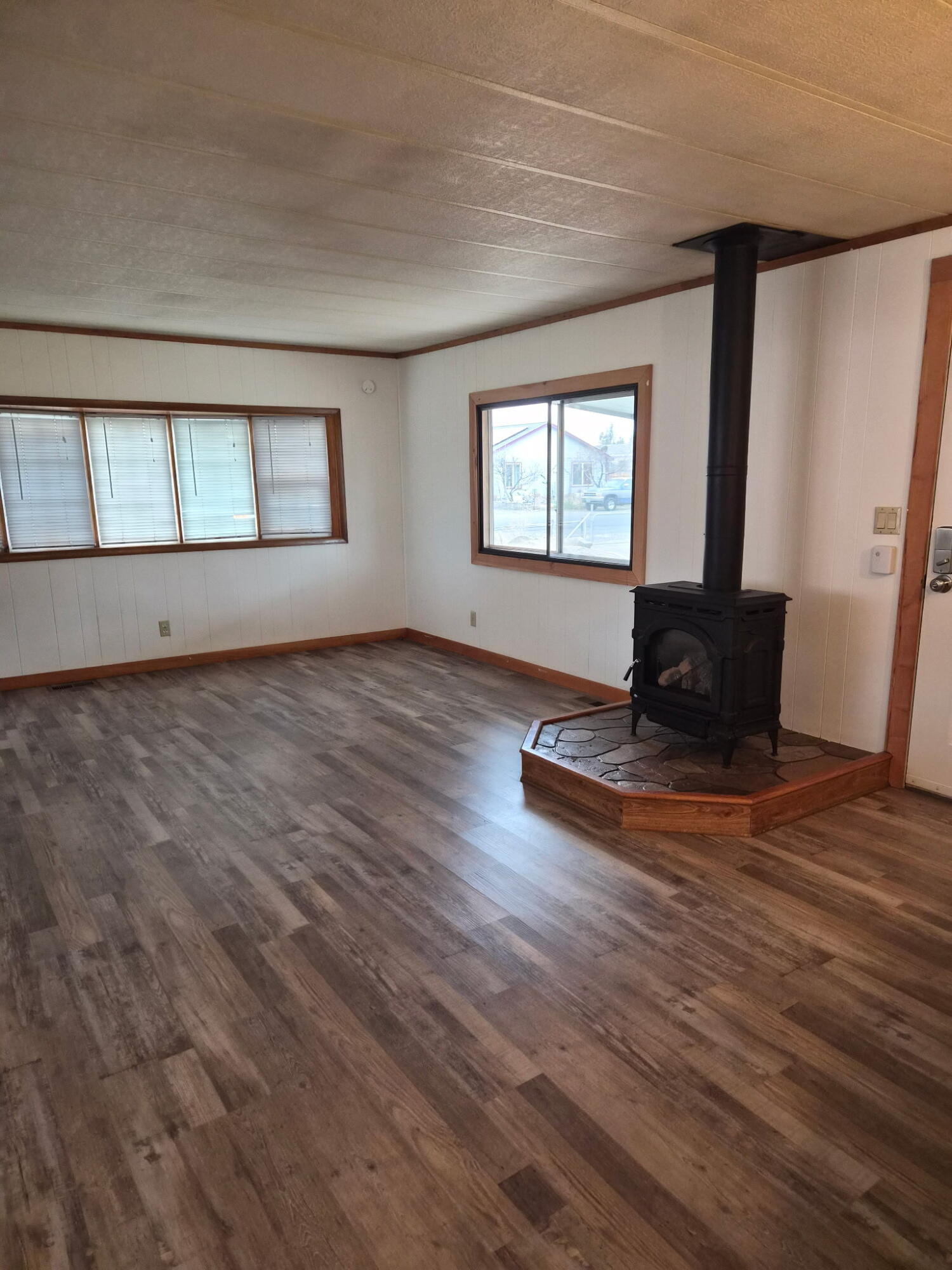 3635 NW Oak Avenue NW