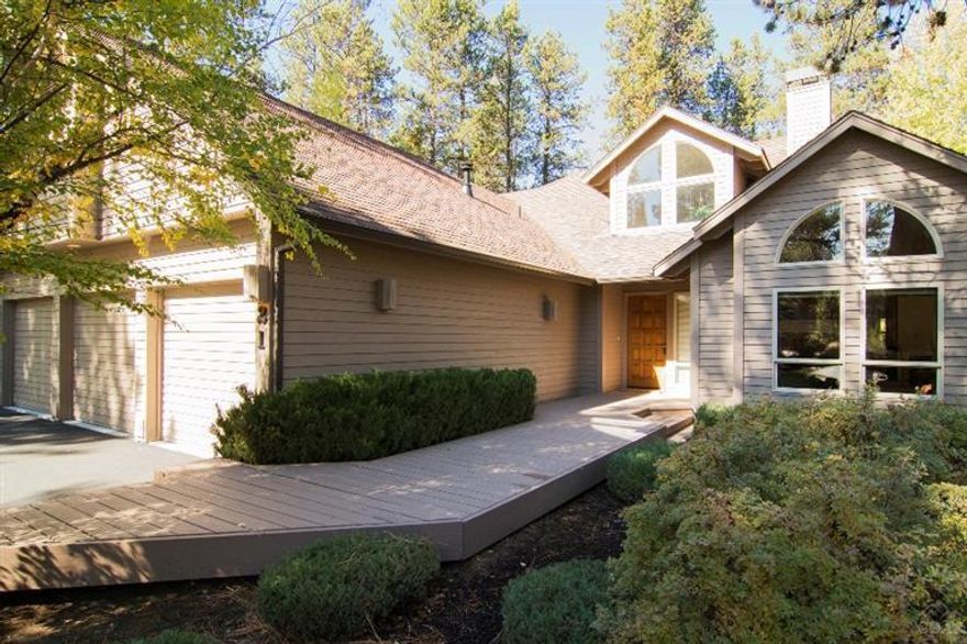 This 2,591 sq ft custom built home backs to National Forest. Enjoy private deck areas with vast views of the forest. A must see floor plan with two master suites, formal living and dining room, family room, finished triple garage and lots of special features. Newer hot tub, exterior paint and oven microwave combination. Well maintained and furnished.