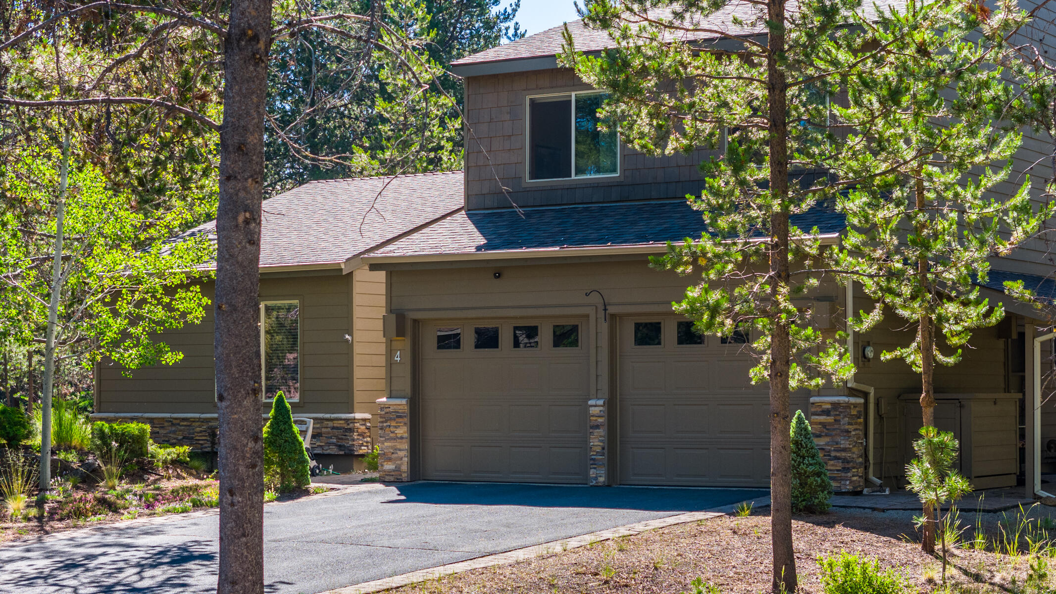 Fairway Crest Village - Residential