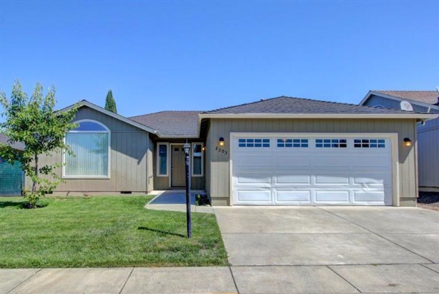 Great family home located in the Hidden Grove subdivision. This lovely 3 bed, 2 bath home feels much larger than its 1365 sq ft suggests with lots of natural light and vaulted ceilings. Oak cabinets in kitchen and laundry, plenty of closet space in bedrooms plus a linen closet in the hall offers lots of room for everyone. The guest bath has a tub/shower combo with a single sink while the master has a step-in shower. Community also offers amenities such as a Clubhouse, Pool, Tennis, Basketball, Two Parks, RV and Storage available. Come take a tour, you won't be disappointed.