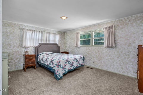 Tiny photo for 630 NE Loper Avenue NE, Prineville, OR 97754 (MLS # 220223683)
