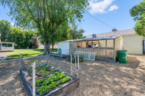 Tiny photo for 630 NE Loper Avenue NE, Prineville, OR 97754 (MLS # 220223683)
