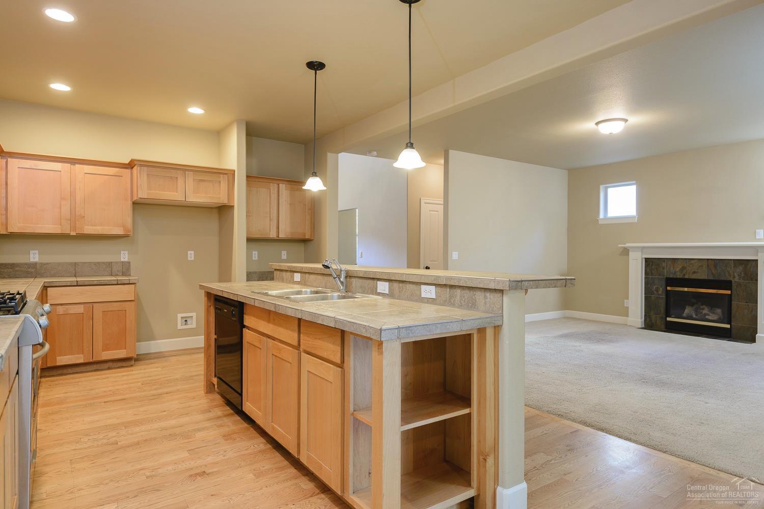 Hollygrape - Residential