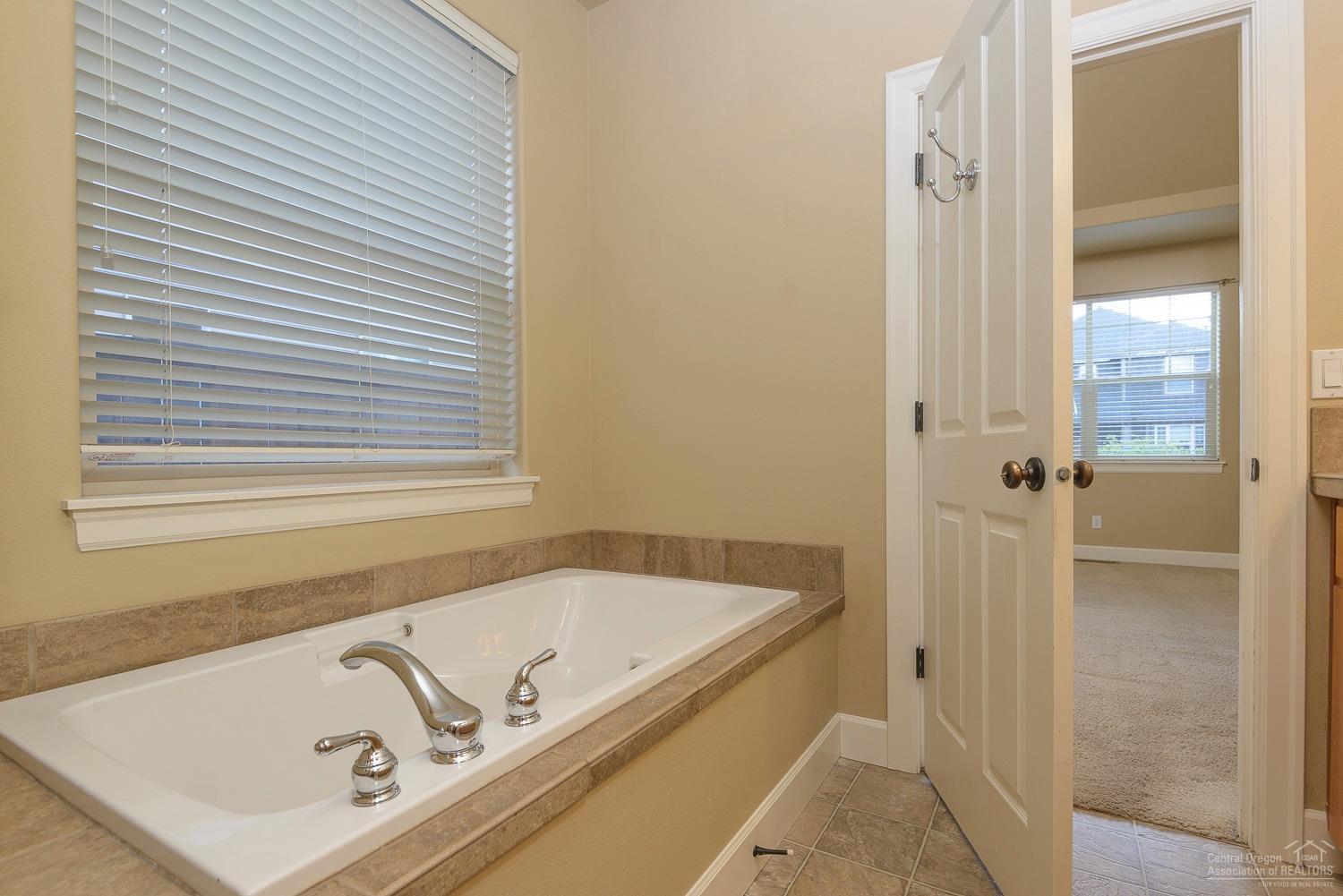 Hollygrape - Residential