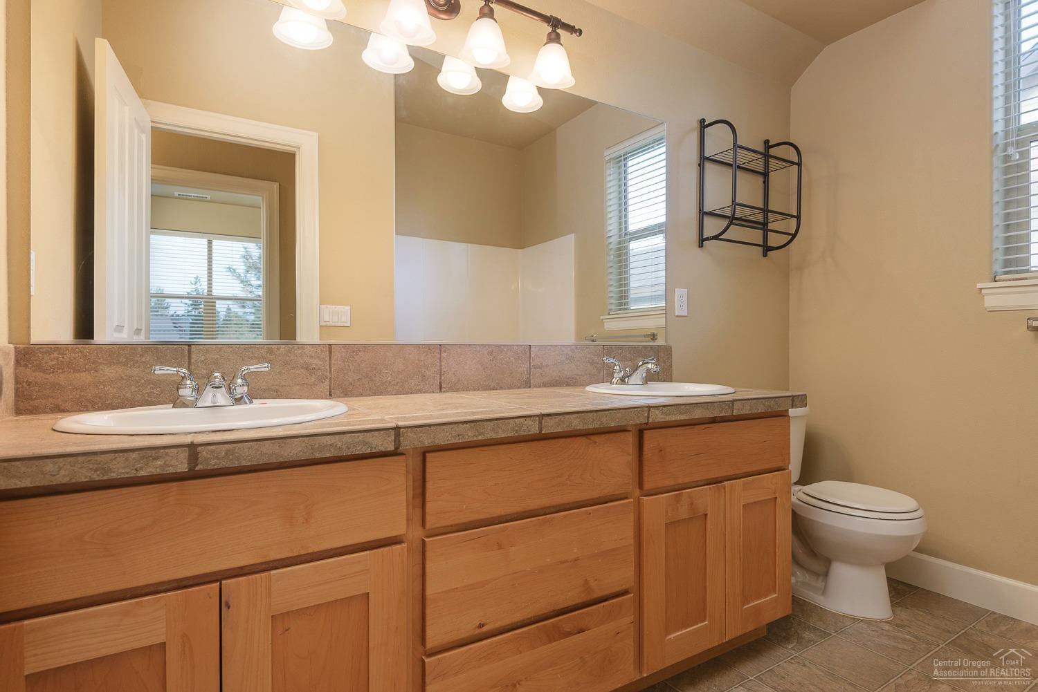 Hollygrape - Residential