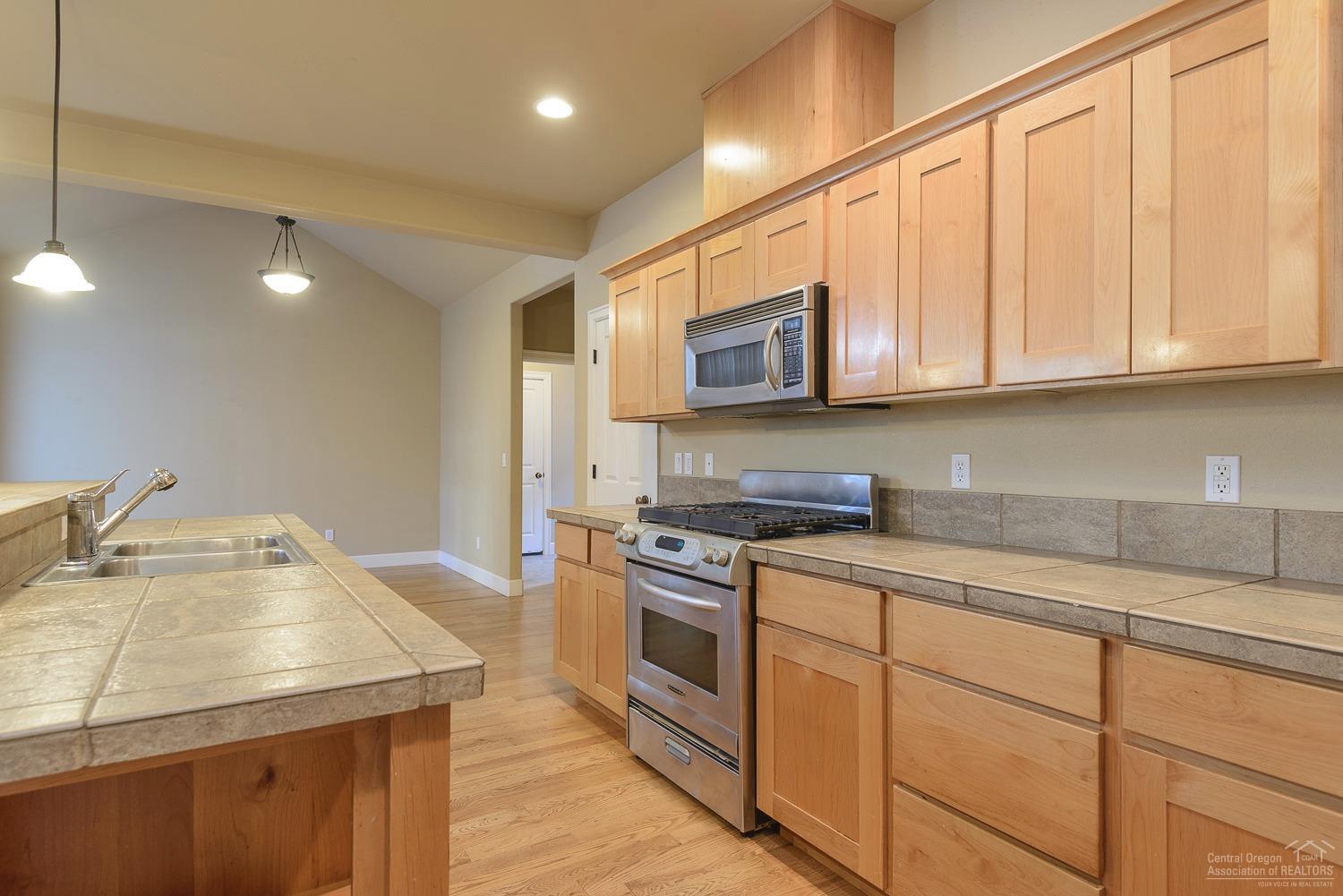 Hollygrape - Residential