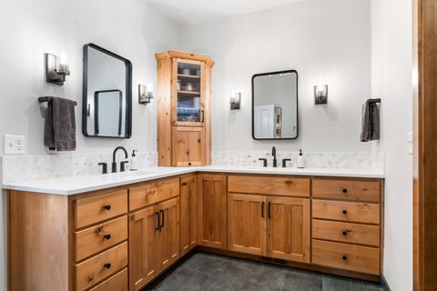Tiny photo for 14597 Bluegrass Loop, Sisters, OR 97759 (MLS # 220219400)