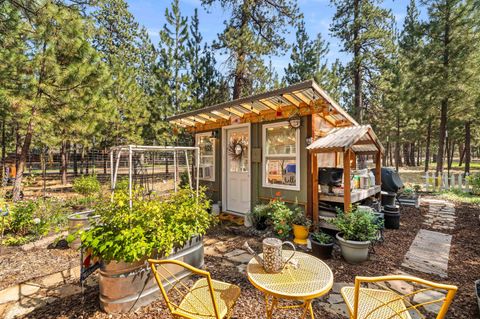 Tiny photo for 14597 Bluegrass Loop, Sisters, OR 97759 (MLS # 220219400)