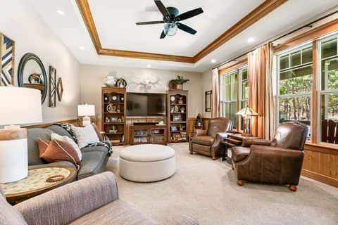 Tiny photo for 14597 Bluegrass Loop, Sisters, OR 97759 (MLS # 220219400)