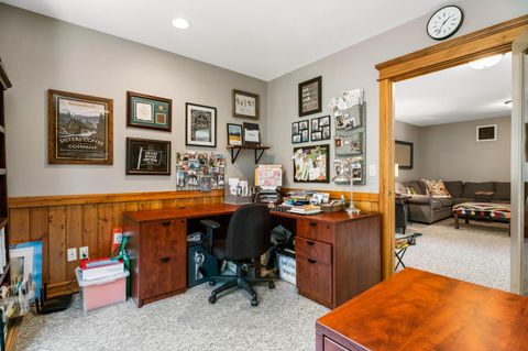 Tiny photo for 14597 Bluegrass Loop, Sisters, OR 97759 (MLS # 220219400)
