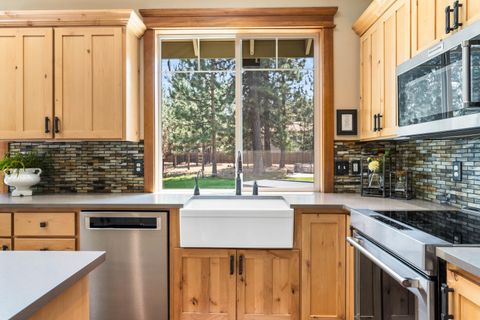Tiny photo for 14597 Bluegrass Loop, Sisters, OR 97759 (MLS # 220219400)