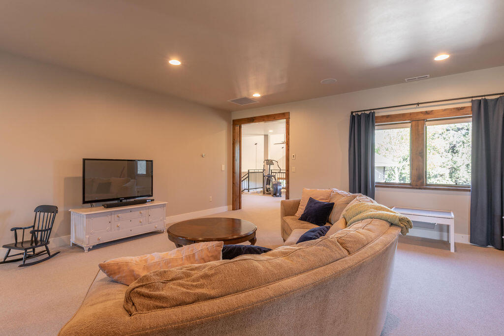 North River - Residential