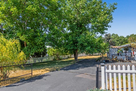 Tiny photo for 135 Leach Drive, Midland, OR 97634 (MLS # 220226852)