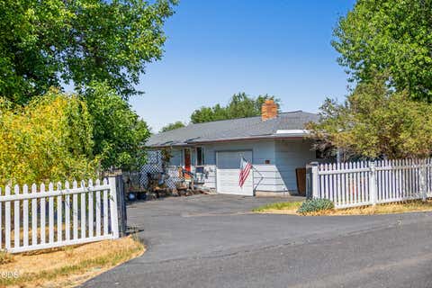 Tiny photo for 135 Leach Drive, Midland, OR 97634 (MLS # 220226852)