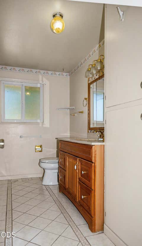 Tiny photo for 135 Leach Drive, Midland, OR 97634 (MLS # 220226852)
