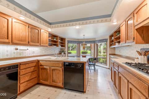 Tiny photo for 20396 Buttermilk, Bend, OR 97702 (MLS # 220222805)