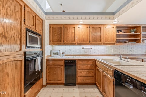 Tiny photo for 20396 Buttermilk, Bend, OR 97702 (MLS # 220222805)
