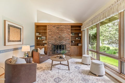 Tiny photo for 20396 Buttermilk, Bend, OR 97702 (MLS # 220222805)