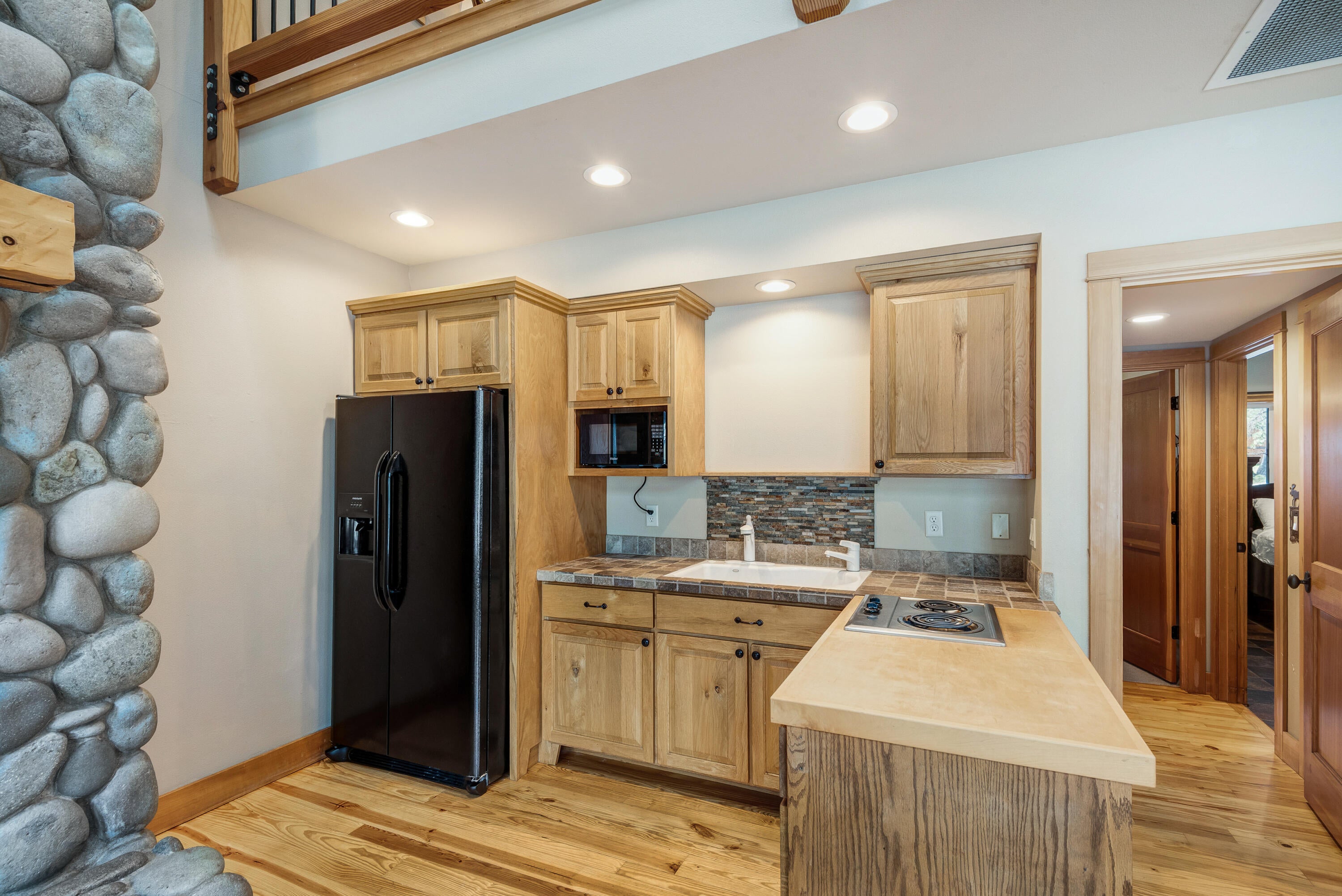 69550 Deer Ridge Rd, Sisters, OR, 97759, USA, 5 Bedrooms Bedrooms, ,5 BathroomsBathrooms,Residential,Active,69550 Deer Ridge Rd,220219250