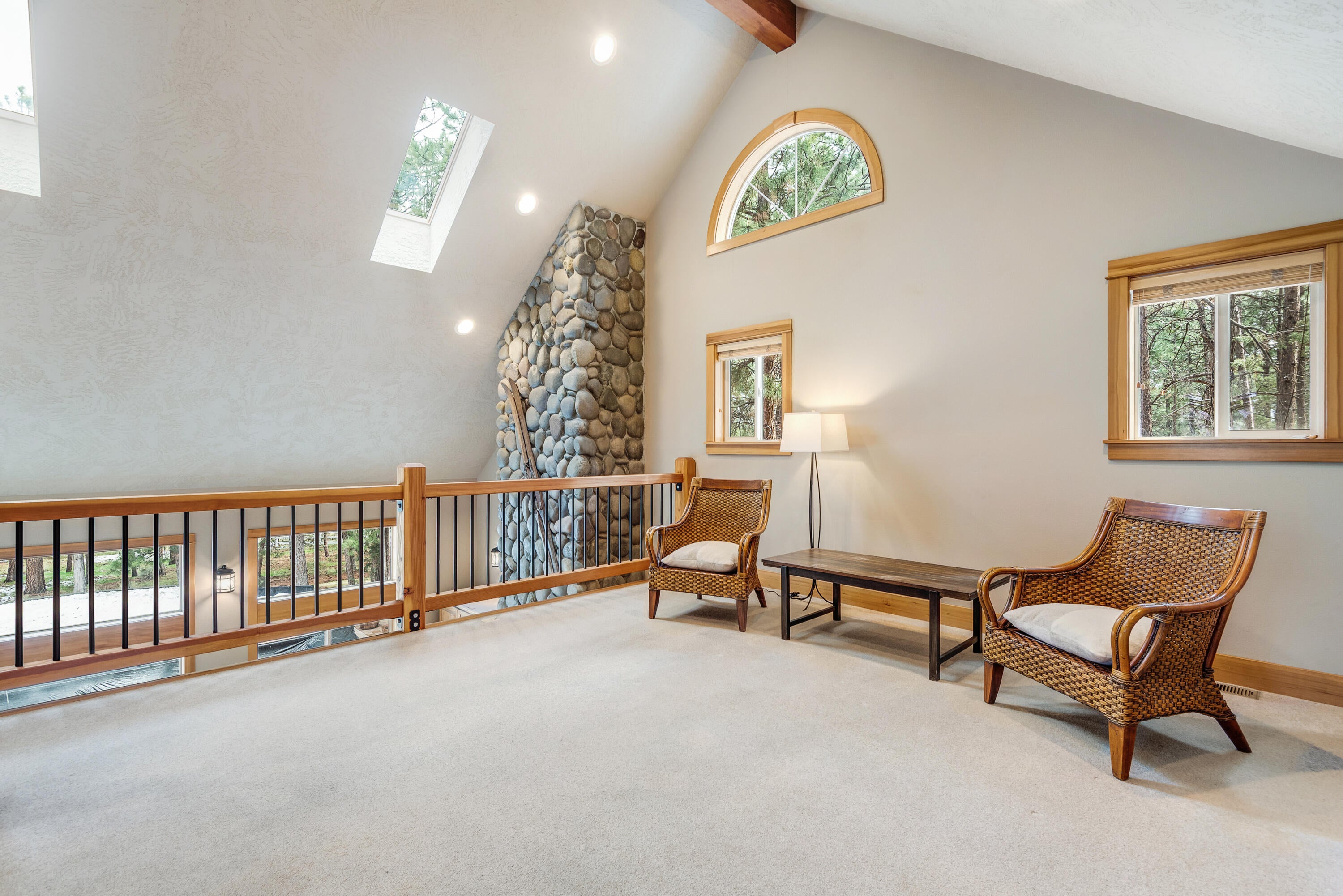 69550 Deer Ridge Rd, Sisters, OR, 97759, USA, 5 Bedrooms Bedrooms, ,5 BathroomsBathrooms,Residential,Active,69550 Deer Ridge Rd,220219250