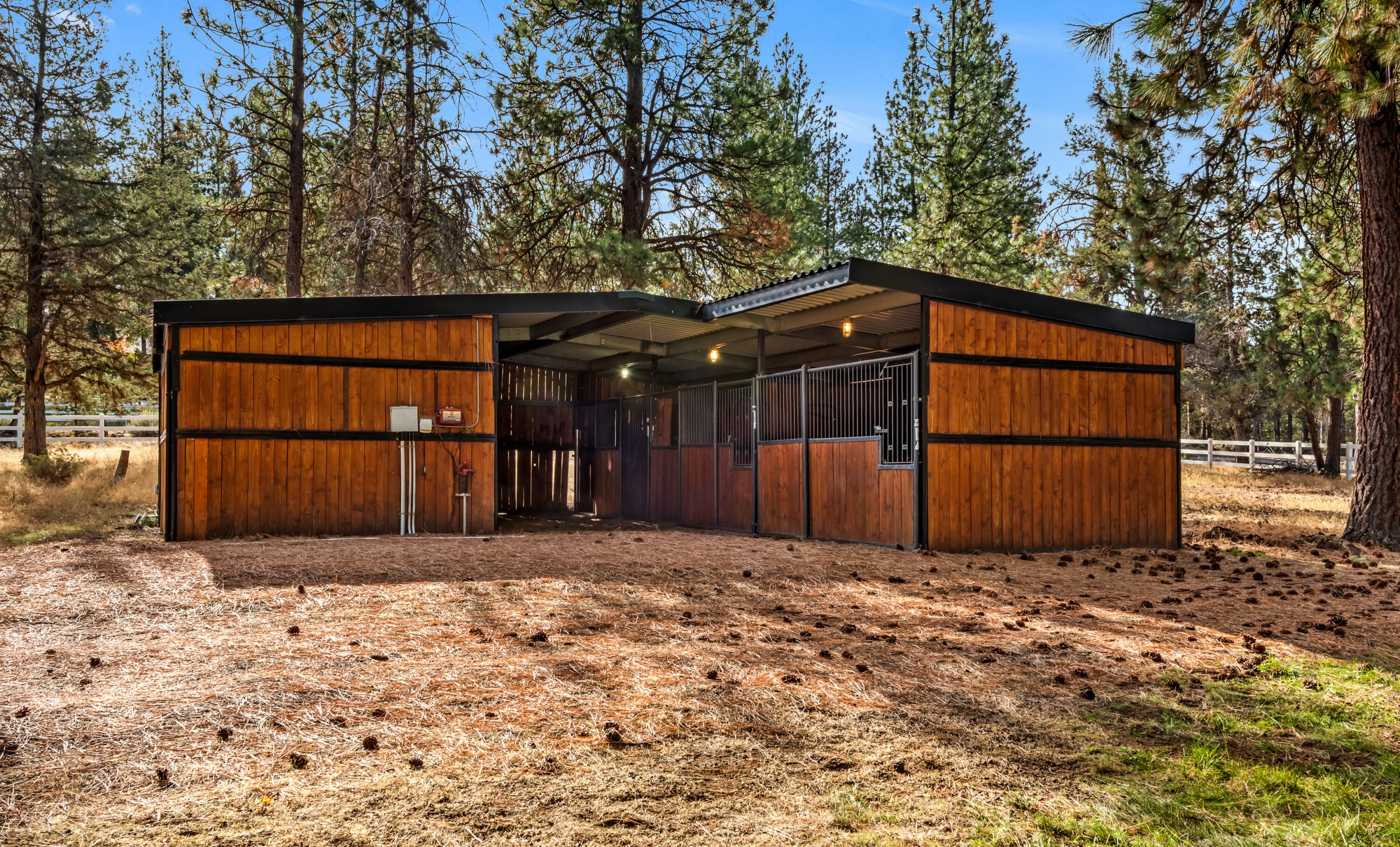69550 Deer Ridge Rd, Sisters, OR, 97759, USA, 5 Bedrooms Bedrooms, ,5 BathroomsBathrooms,Residential,Active,69550 Deer Ridge Rd,220219250