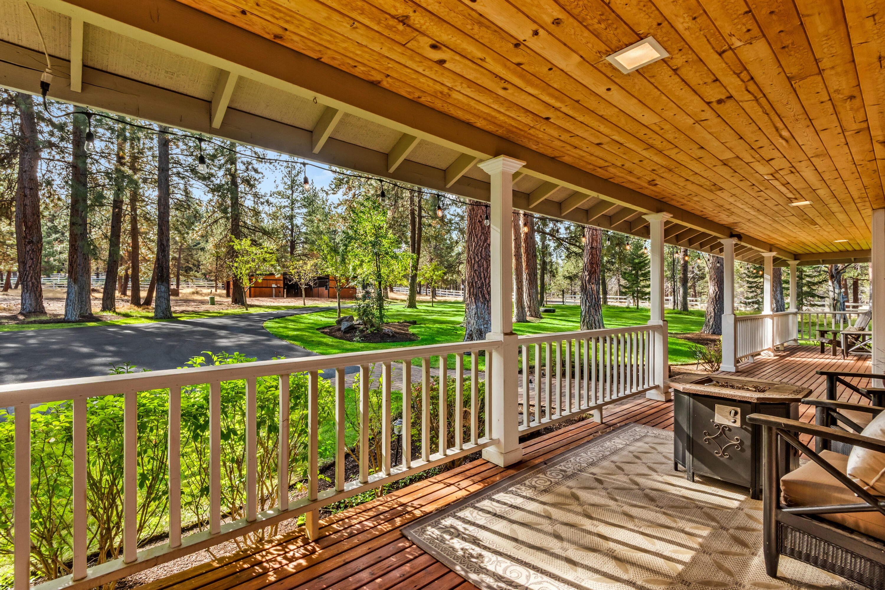 69550 Deer Ridge Rd, Sisters, OR, 97759, USA, 5 Bedrooms Bedrooms, ,5 BathroomsBathrooms,Residential,Active,69550 Deer Ridge Rd,220219250