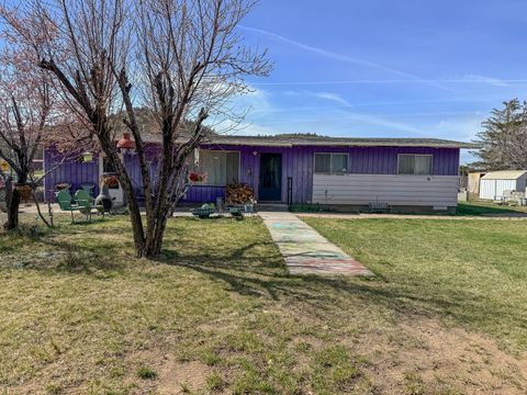 Tiny photo for 2153 NE Sunset View Lane, Prineville, OR 97754 (MLS # 220217823)
