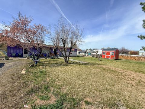 Tiny photo for 2153 NE Sunset View Lane, Prineville, OR 97754 (MLS # 220217823)