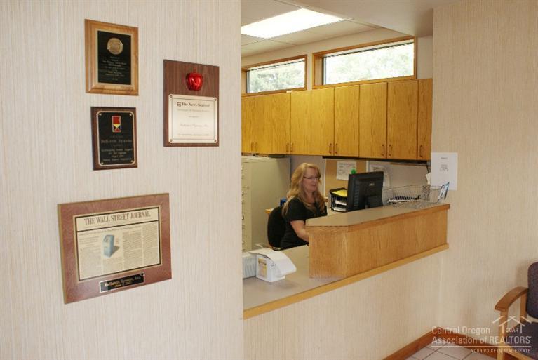 Deschutes River Cros - Commercial Sale