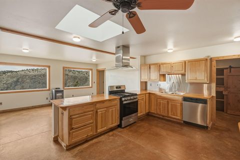 Tiny photo for 12550 NW Steelhead Falls Drive, Terrebonne, OR 97760 (MLS # 220217397)