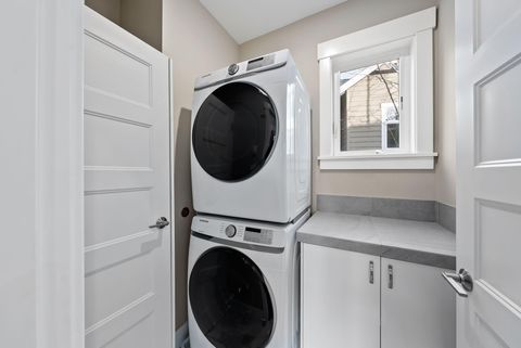 Tiny photo for 1913 NW Monterey Mews # 8, Bend, OR 97703 (MLS # 220213700)