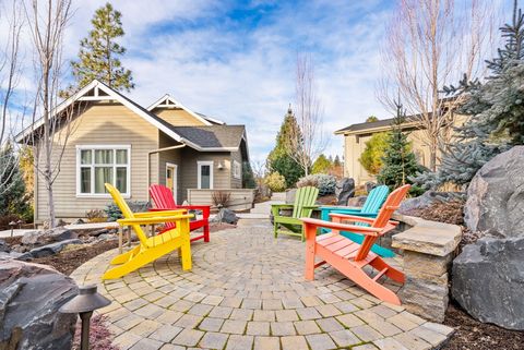 1913 NW Monterey Mews # 8 Bend OR 97703