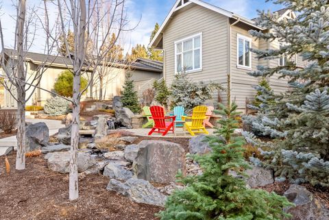 Tiny photo for 1913 NW Monterey Mews # 8, Bend, OR 97703 (MLS # 220213700)