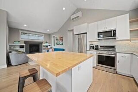 Tiny photo for 1913 NW Monterey Mews # 8, Bend, OR 97703 (MLS # 220213700)