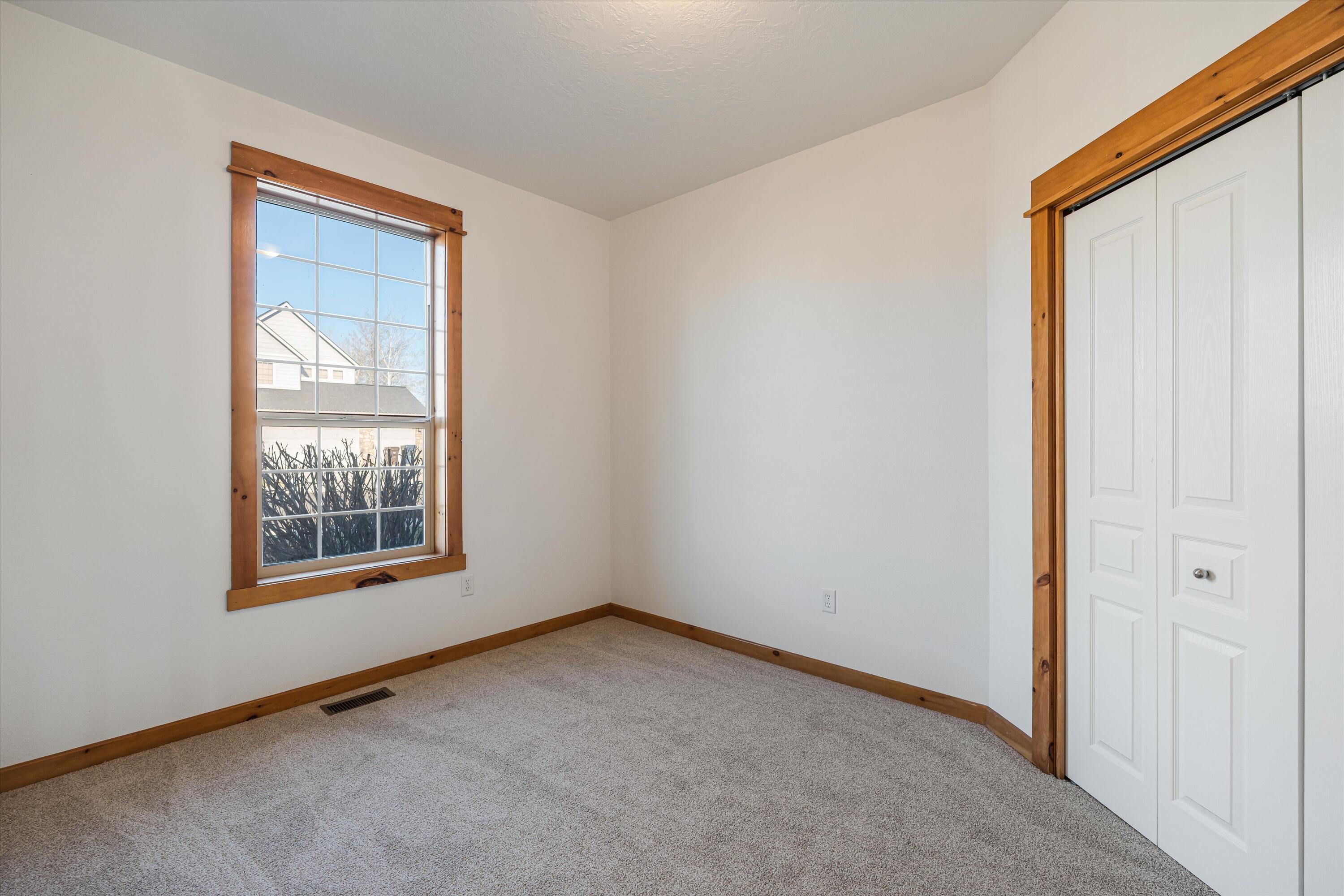 1664 NW Teakwood Lane