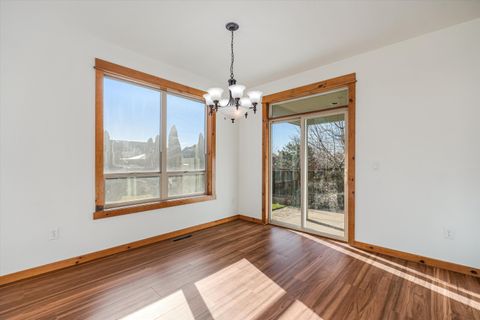 Tiny photo for 1664 NW Teakwood Lane, Redmond, OR 97756 (MLS # 220214049)