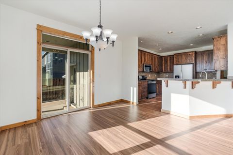 Tiny photo for 1664 NW Teakwood Lane, Redmond, OR 97756 (MLS # 220214049)