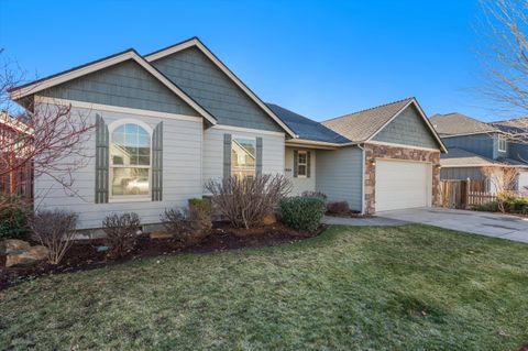 1664 NW Teakwood Lane Redmond OR 97756