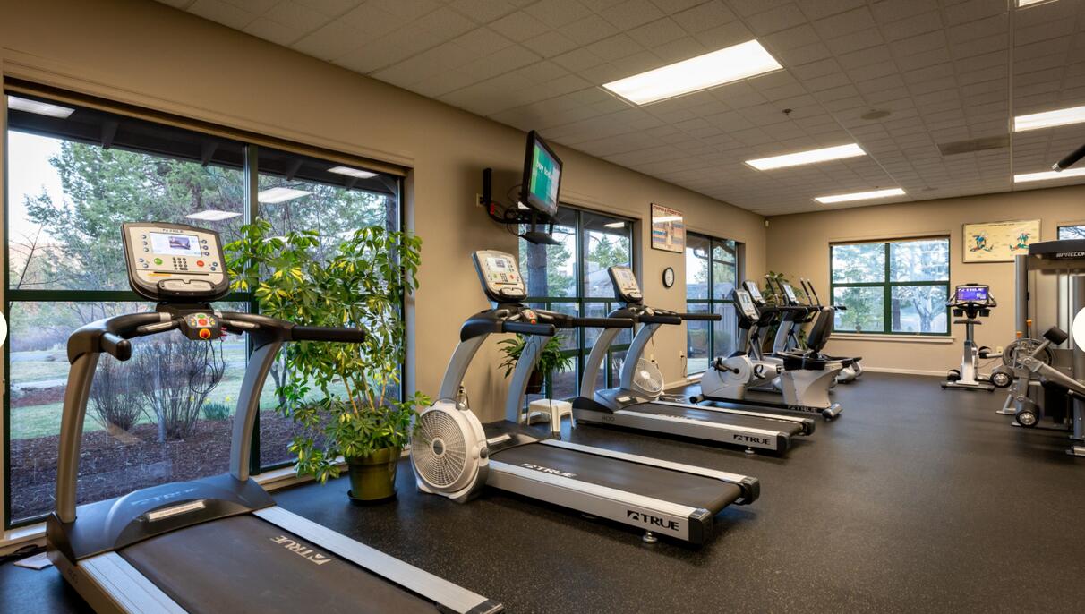 Running YResort - Land