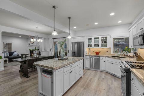 Tiny photo for 2398 NW Lemhi Pass Drive, Bend, OR 97703 (MLS # 220214849)